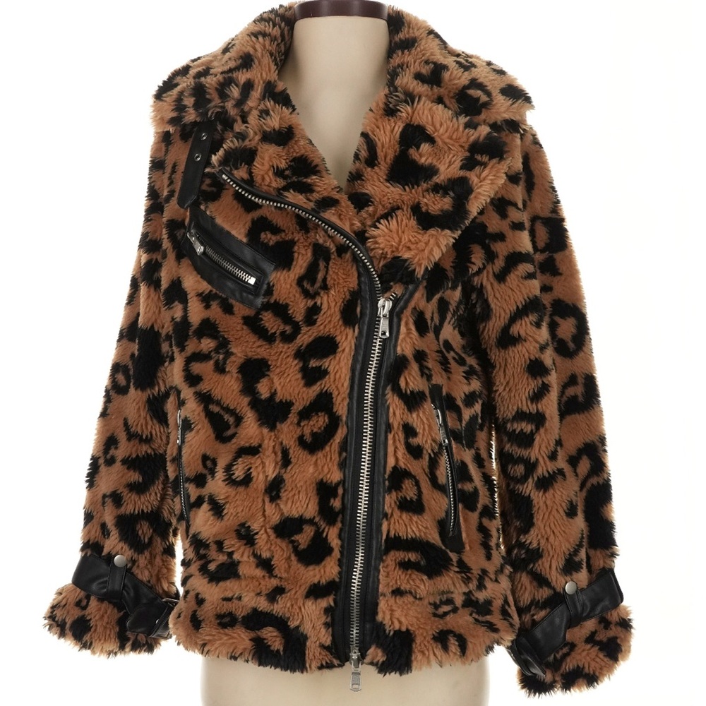 Faux Fur Teddy Biker Jacket

Avec Les Filles - Picture 6 of 16
